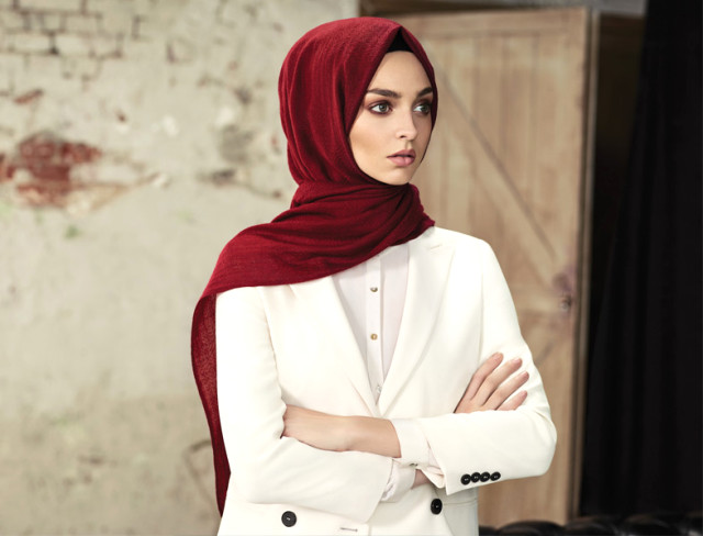 Baharın Etkisinde 5 Ofis Kombini