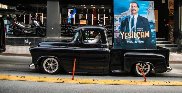 Blu TV sokaklara Yeşilçam ruhu getirdi!