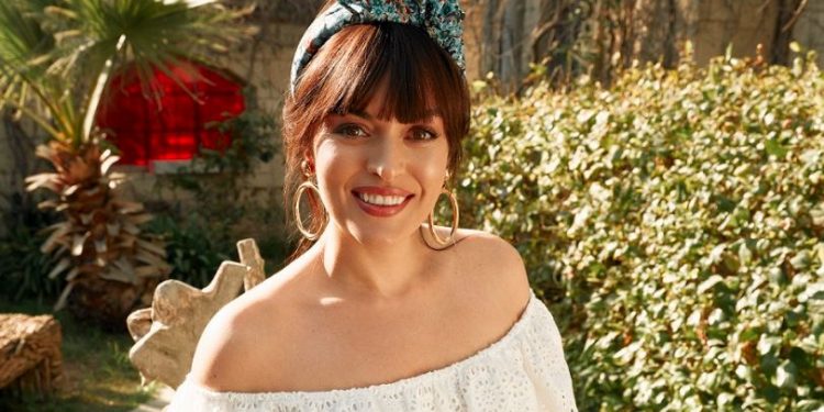 Masumlar Apartmanı’nın Safiye’si Ezgi Mola, rengarenk oldu!